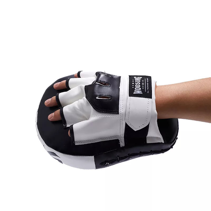 ハンドターゲットパッドはどのようにトレーニングを改善できますか？