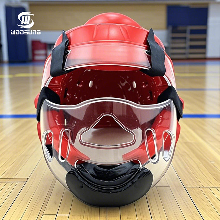 テコンドーヘッドガード、フェイスシールド付き